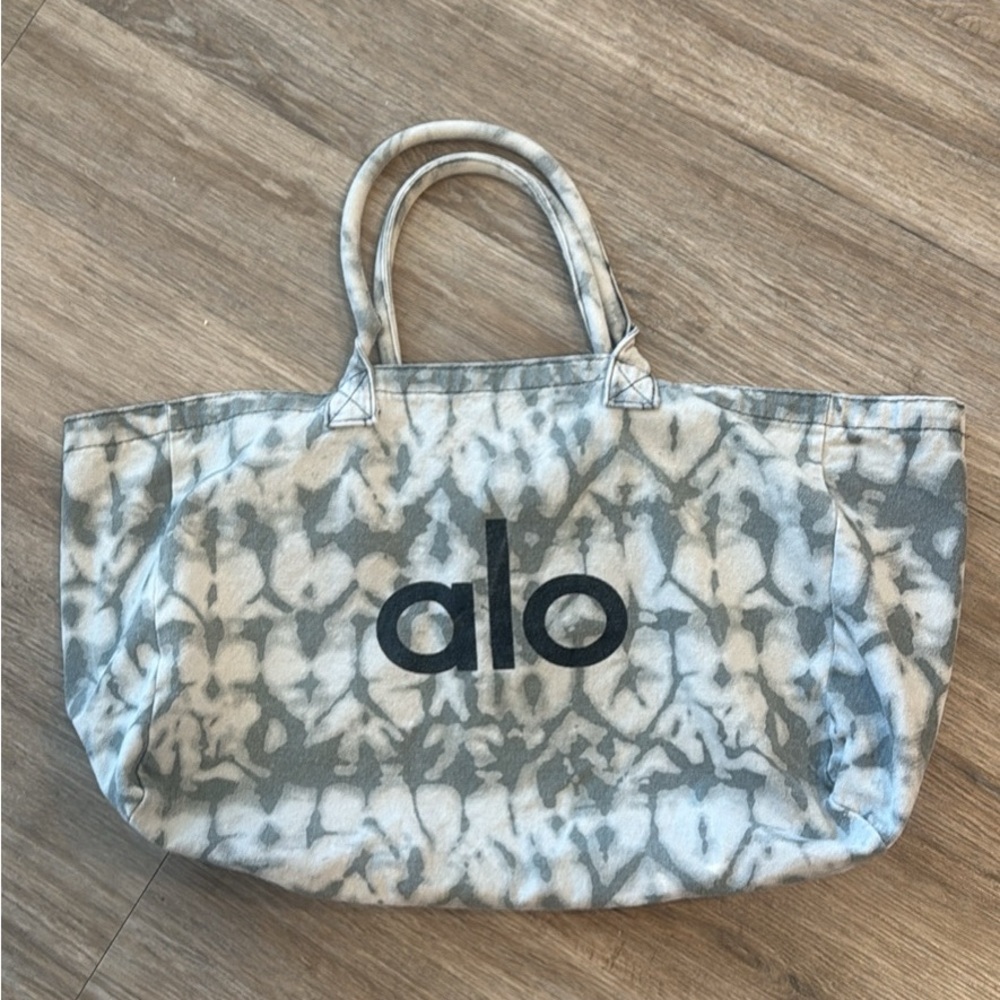 ALO Yoga Pilates Tie Dye Patterned Tote Shoulder Bag